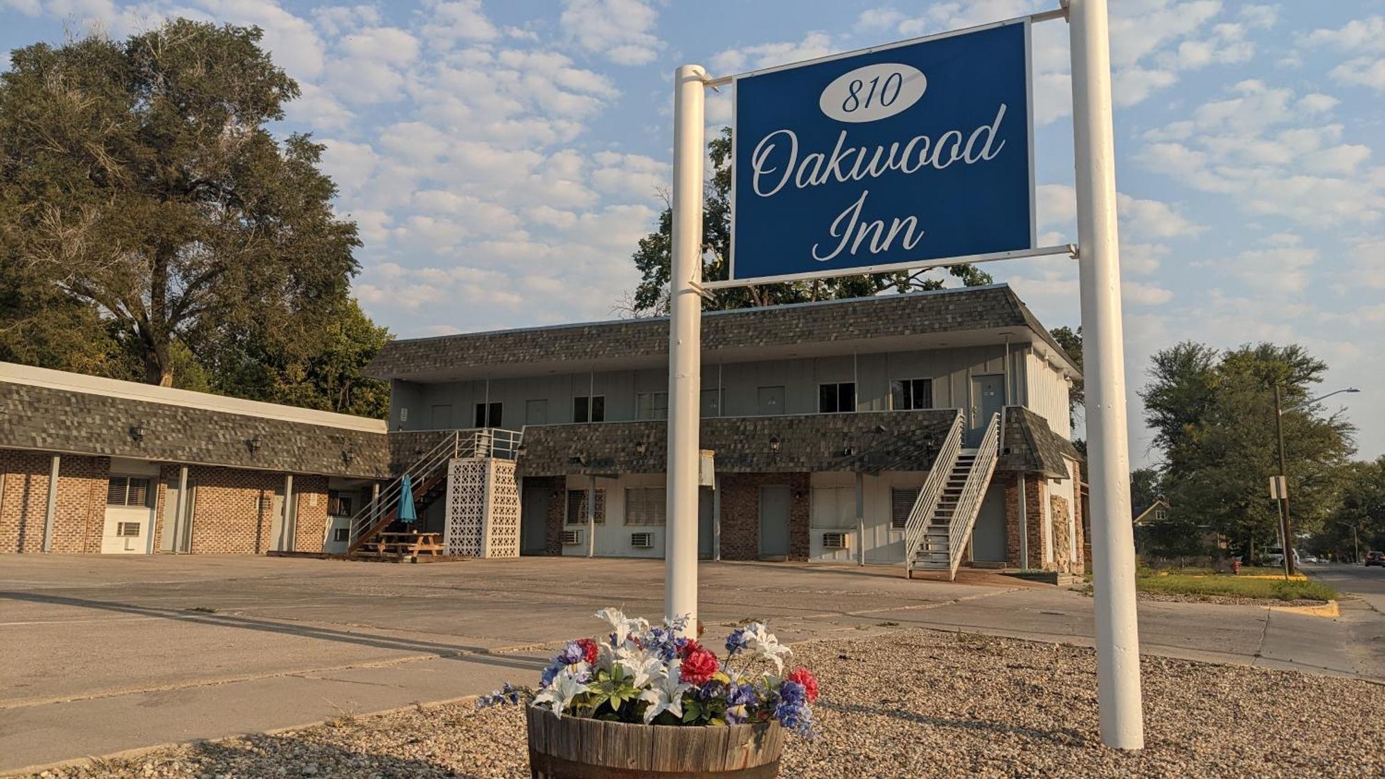 The Oakwood Inn Стерлінг Екстер'єр фото
